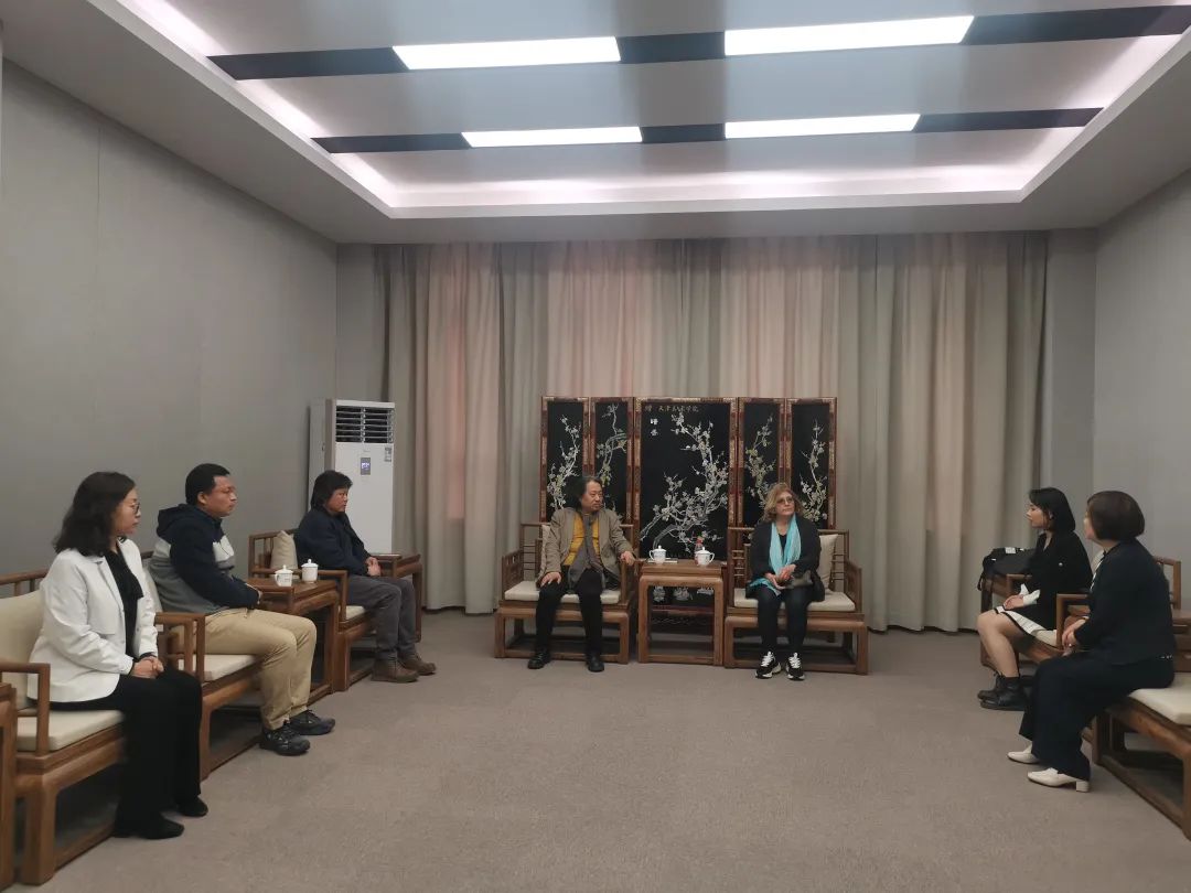 乐仑彩票代表团访问中国天津美术学院